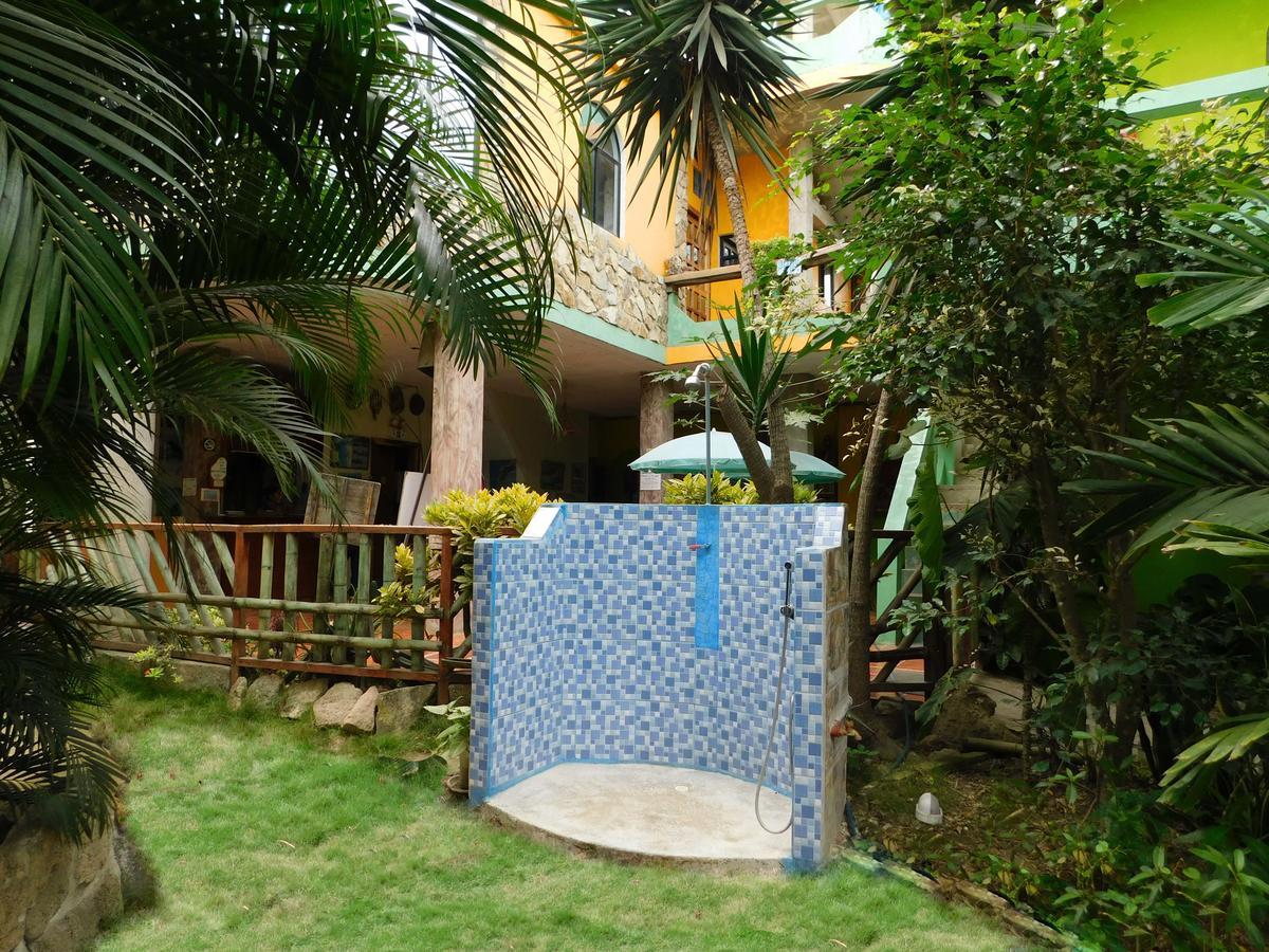 Hostal Maxima Puerto López Esterno foto